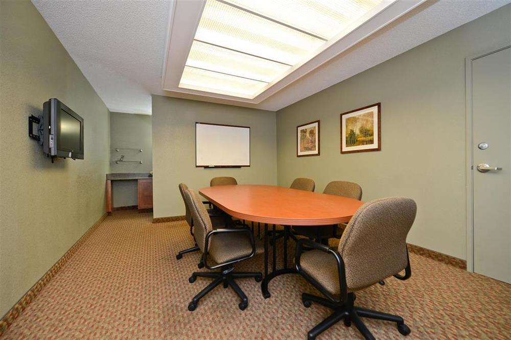Americas Best Value Inn And Suites Overland Park Konforlar fotoğraf